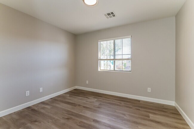 Building Photo - 3590 Bella Sovana Ct