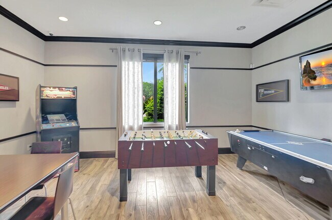 Building Photo - 10562 Cape Delabra Ct