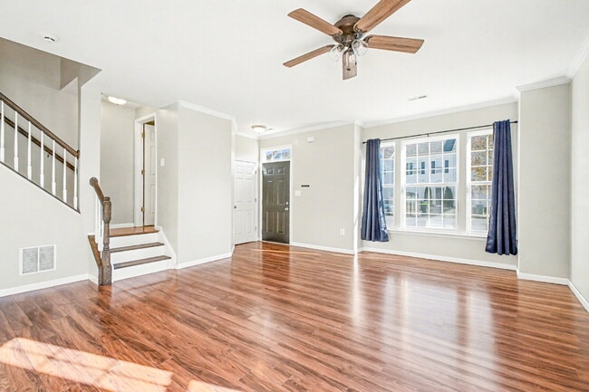 Building Photo - Move-in Special: $100 off of the first month's rent Spacious End-Unit 4 Bedroom Townhome for Rent...