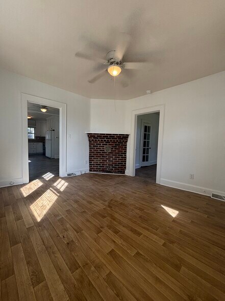 Living room - 8846 NC Highway 127