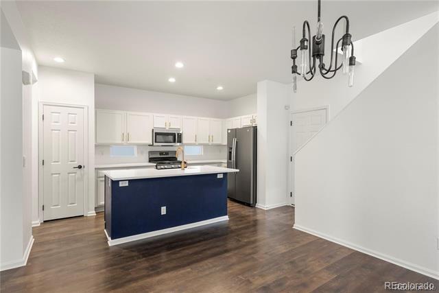 Building Photo - 2883 Central Park Blvd