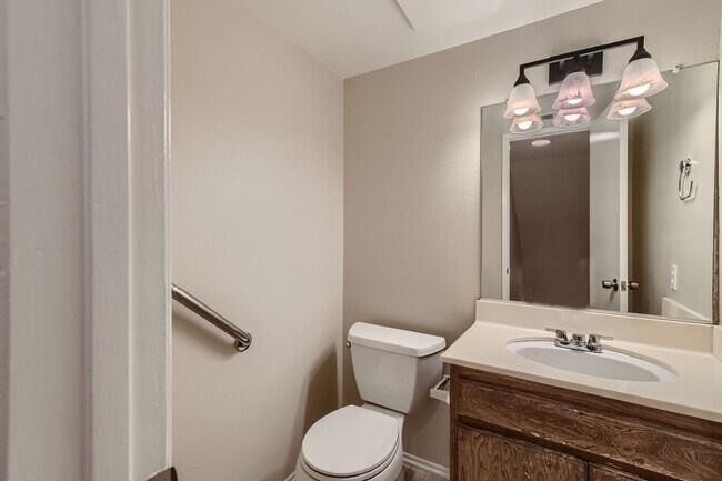 Building Photo - Freshly Updated 2-Bedroom Condo with Attached Garage in Gated Winnetka Community