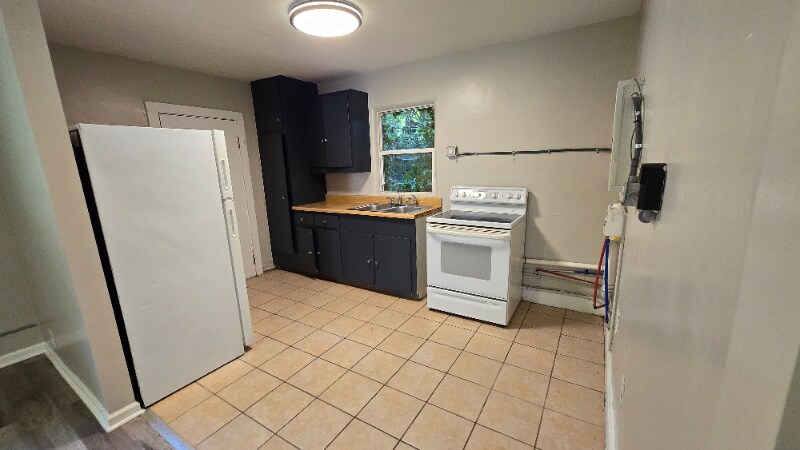 Building Photo - 1507 Golf Club Ln