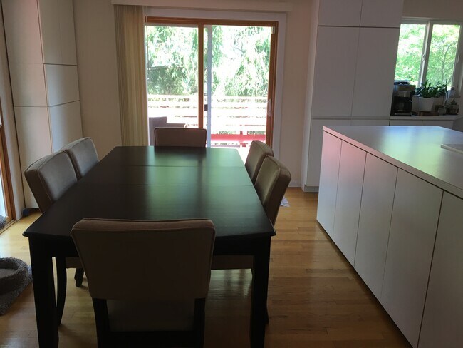 Dining room - 116 Oakview Dr