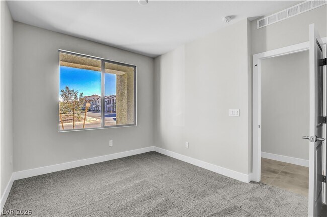 Building Photo - 6360 Pipers Brk Ln