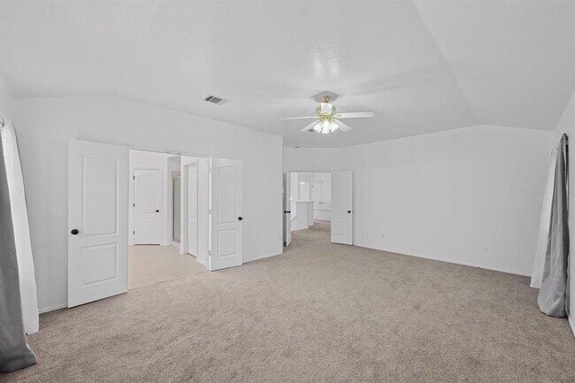 Building Photo - 4433 Chickasaw Ct