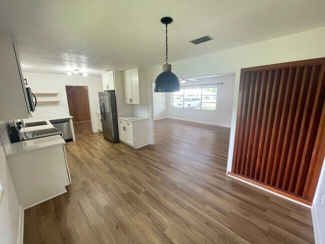 Building Photo - 2269 Southland Rd