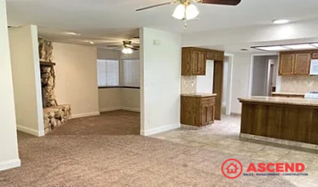 Building Photo - Gorgeous Home Off Rosedale Hwy and Renfro!