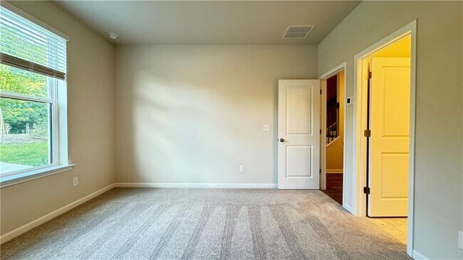 Building Photo - 53 Peeples Dr
