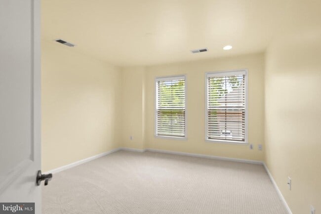 Building Photo - 24839 Somerby Dr