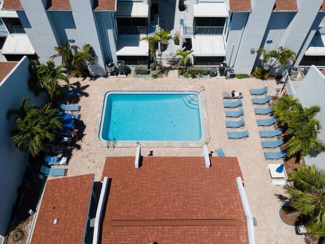 Building Photo - Gated Waterfront Community  1-Bedroom 1.5 ...