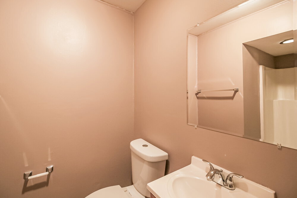 Building Photo - 10192 Port Royal Ct