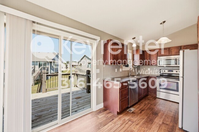 Building Photo - 311 N Grandstone St