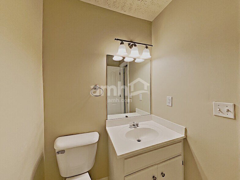 Building Photo - 2926 Windemere Dr