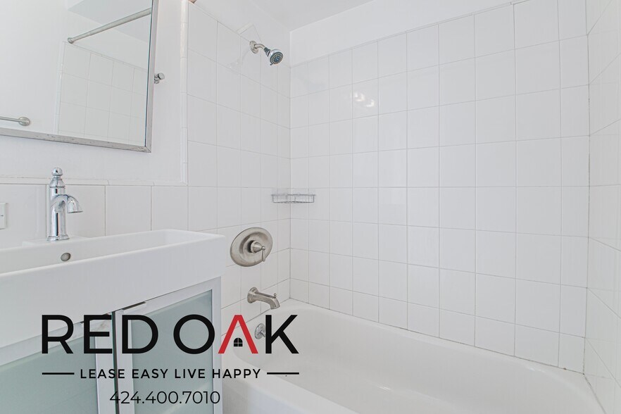 Building Photo - 1327 Laurel Ave