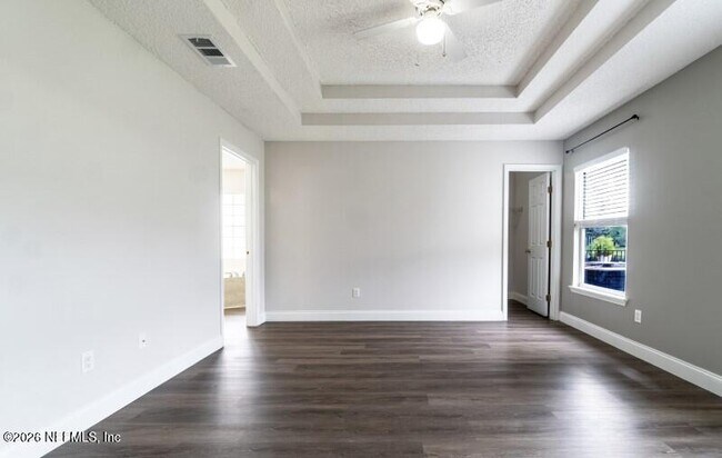 Building Photo - 557 Grand Parke Dr