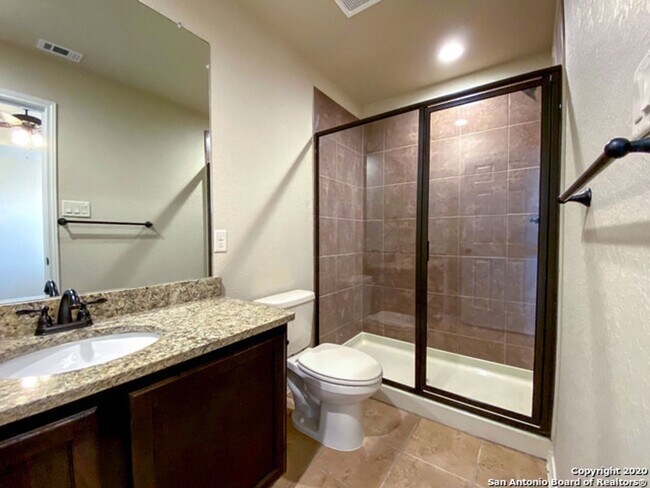 Building Photo - Come Home to Comfort & Style in Seguin, TX!