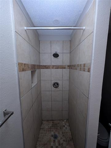 Building Photo - 1725 Bunch Dr