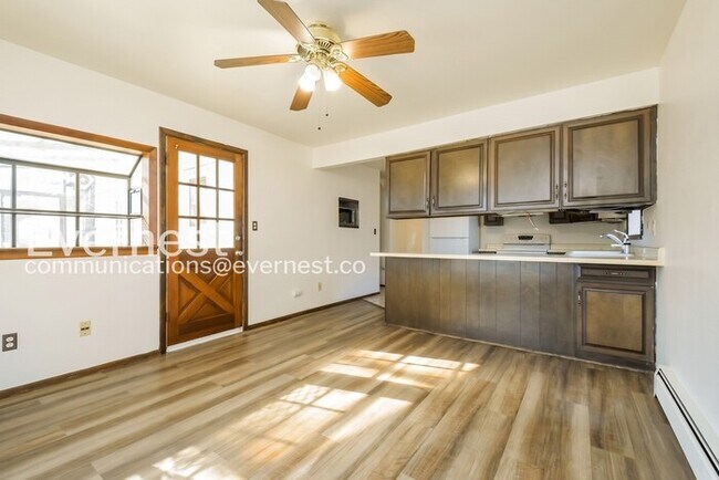 Building Photo - 4 Bed, 2.5 Bath Home with Garage / Available Soon!