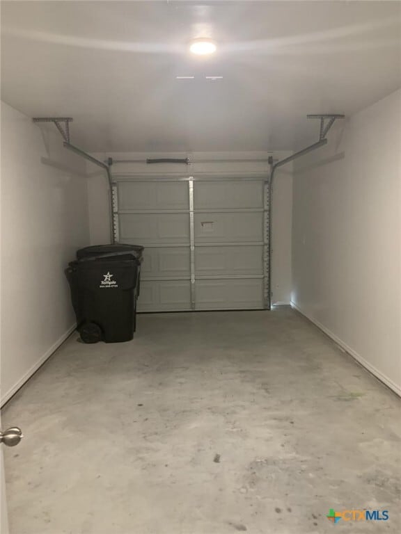 Building Photo - 716 B Kimble Dr