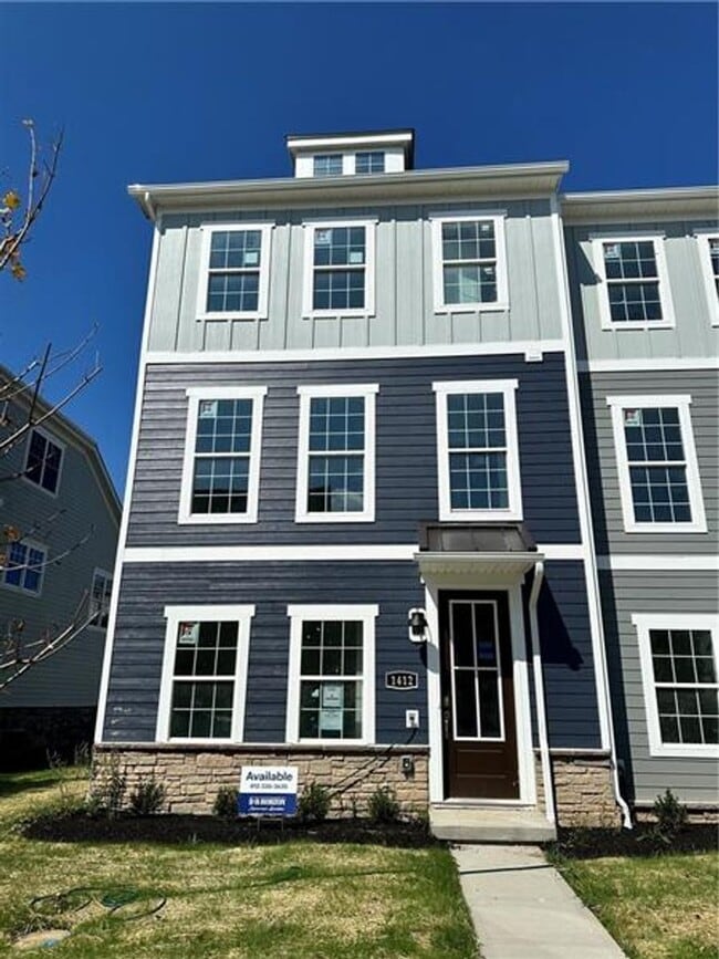 Primary Photo - Luxury End-Unit Townhome with 4 Bedrooms & 2-Car Garage