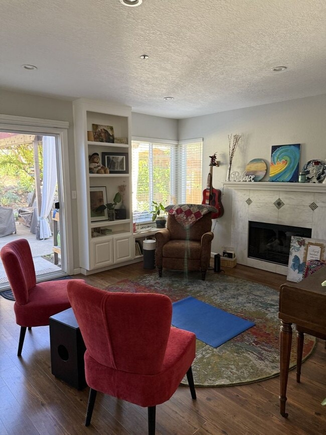 Building Photo - Rare Opportunity to live in the Arbors on ...