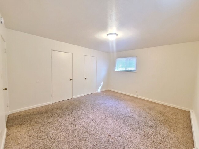 Building Photo - 801 S Lincoln Pl