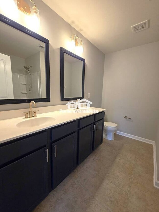 Building Photo - Beautiful 3-bedroom townhome in North Rale...