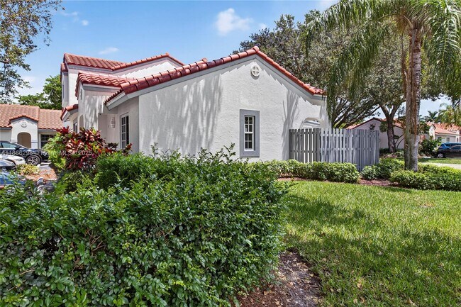 Building Photo - 1545 Springside Dr