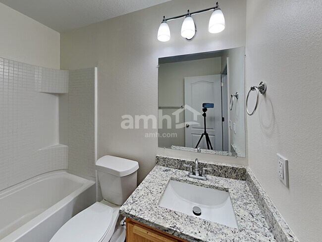 Building Photo - 4860 Windbourne Way