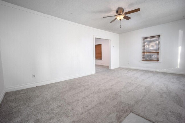 Building Photo - 1013 NW 45th St