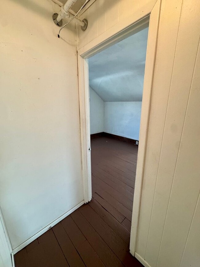 Building Photo - 4451 Highridge St