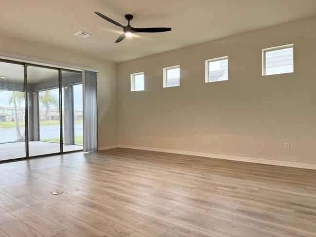 Building Photo - 5110 Levana St