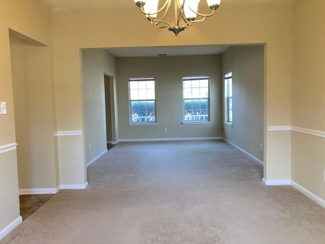 Building Photo - 1301 Whistle Town Ct