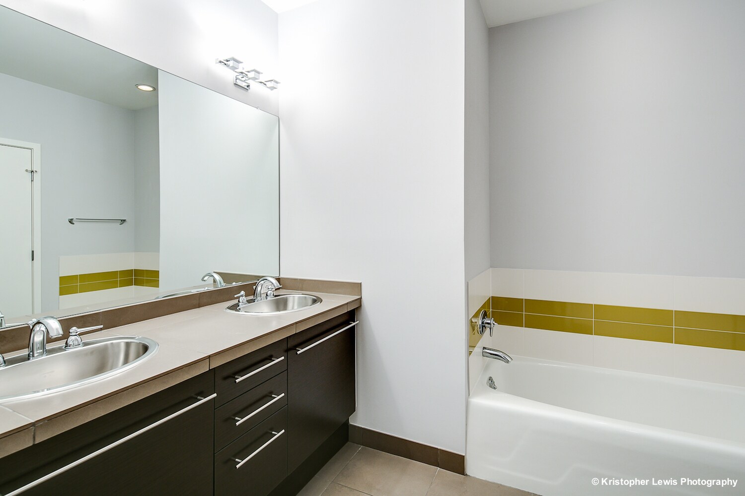 Building Photo - 1400 Little Raven St