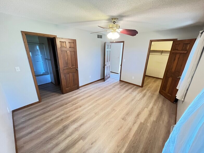 Master bed upstairs - 203 13th Ct
