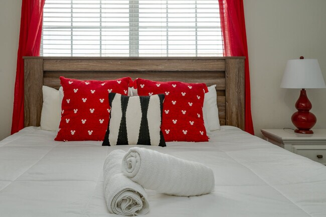 Building Photo - 4806 Brier Rose Ln