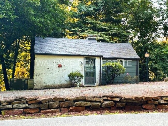 Primary Photo - COZY 1 BEDROOM FULLY FURNISHED COTTAGE IN ...