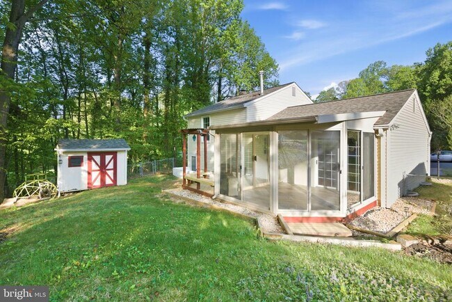 Building Photo - 7625 Sheffield Green Way