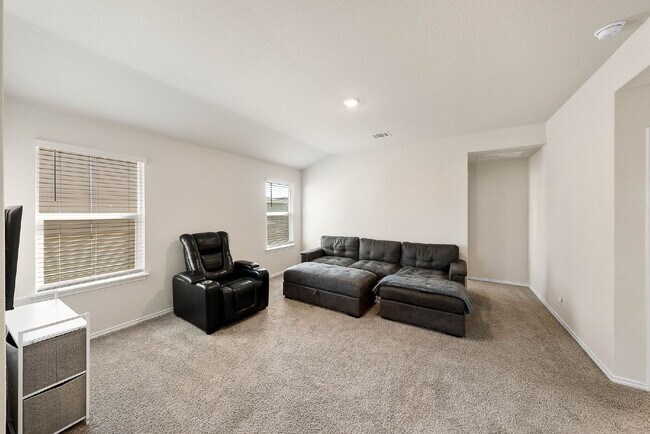 Building Photo - Want discounted utilities along with Free Rent? You came to the right place!