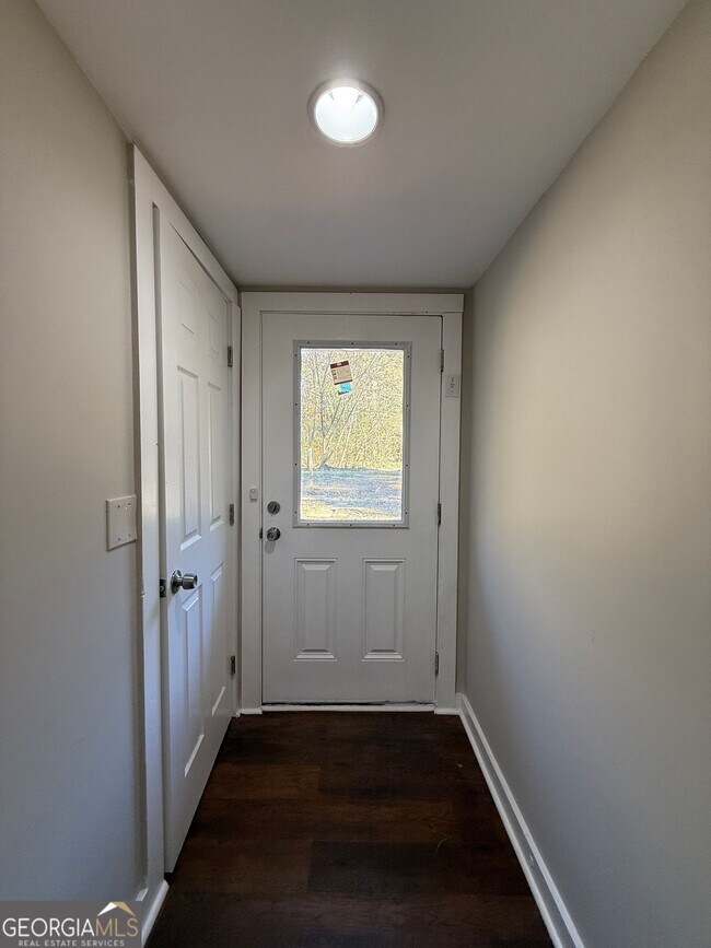 Building Photo - 221 Sheppard Pl