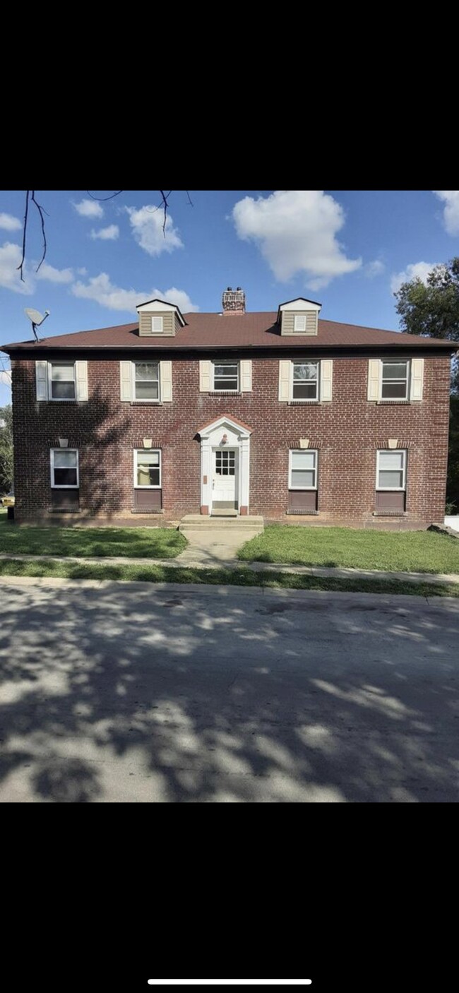 Building Photo - 4818 Oberlin Ave