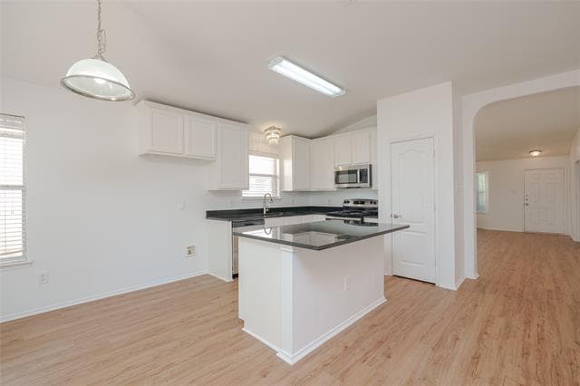 Building Photo - 2912 Lighthouse Dr
