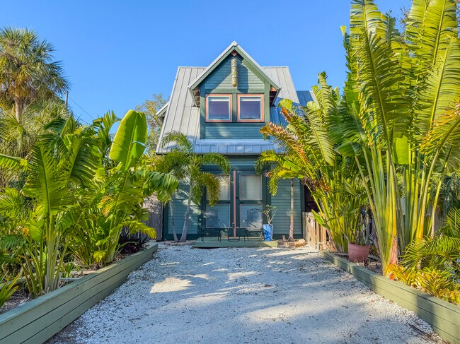 Building Photo - 5113 31st Ave S