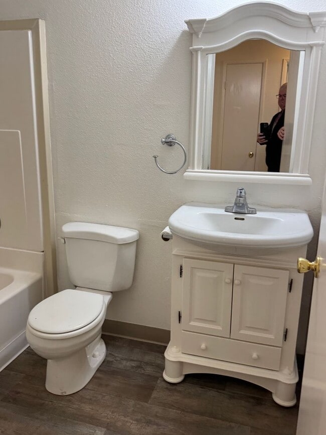 Building Photo - Harrison St Duplex