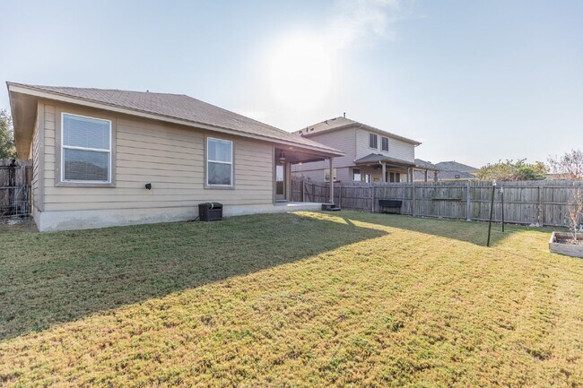 Building Photo - 259 Creekview Way