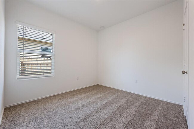 Building Photo - 5920 Eden Dr