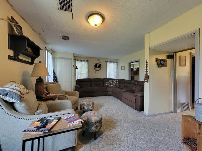Building Photo - 480 Kutztown Rd