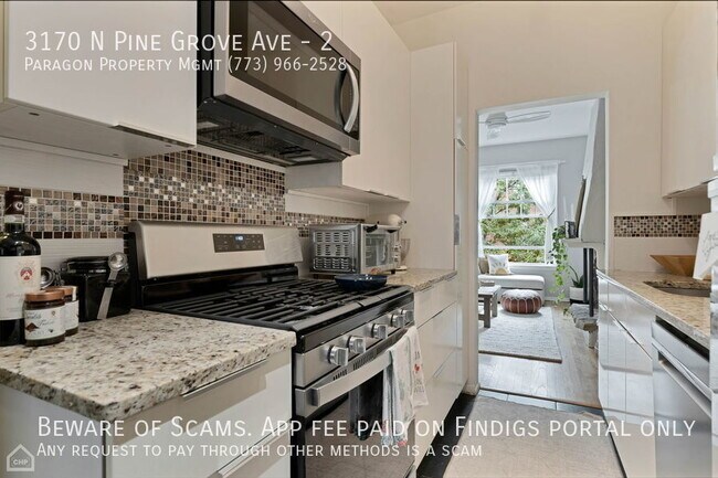 Building Photo - 3170 N Pine Grove Ave