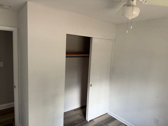 Building Photo - Water View - Remodeled 4 bedroom and 2 bath -  Sunroom